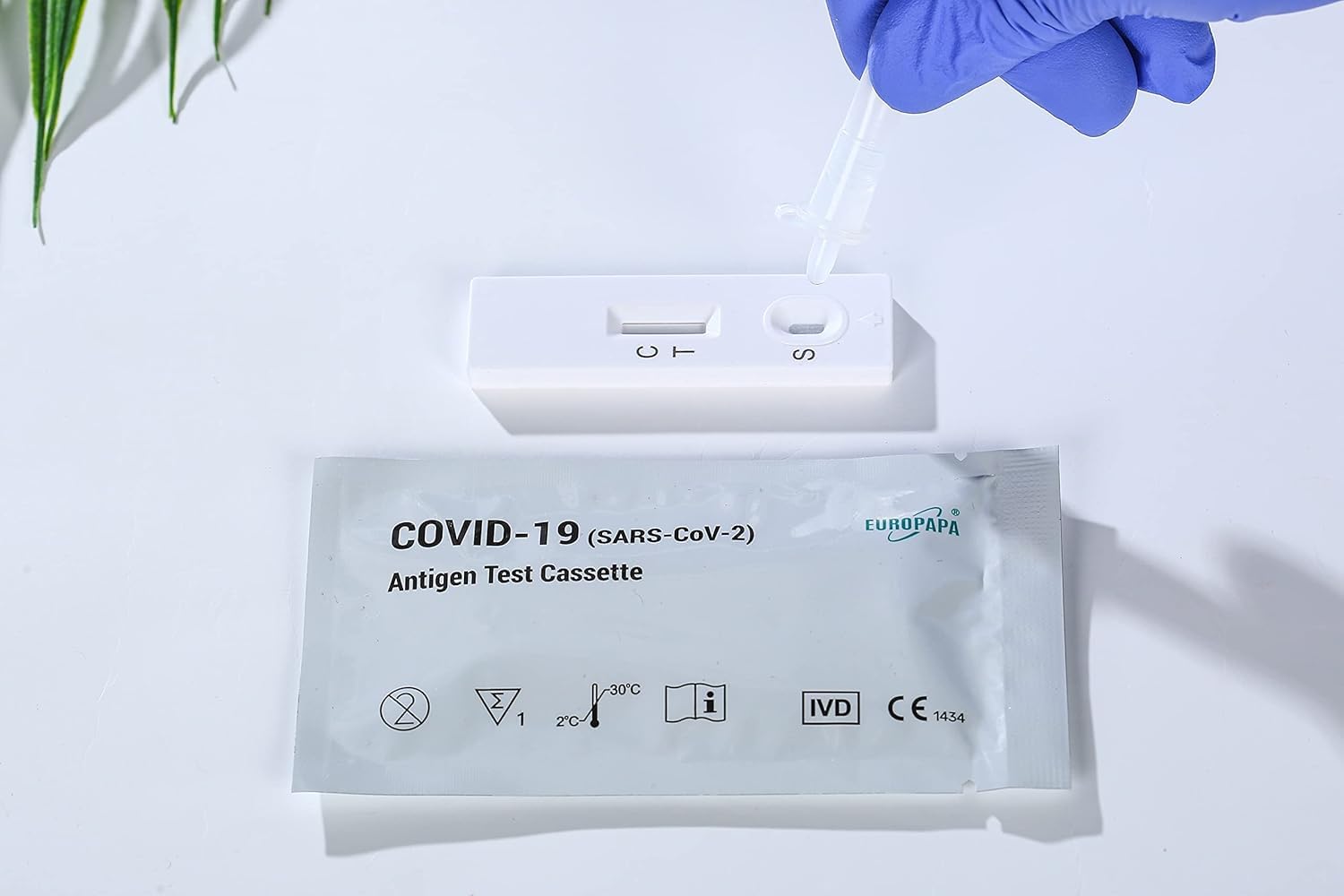EUROPAPA® 40x Corona Laientest Selbsttest Covid-19 Antigentest auf SARS-CoV-2 Schnelltest zur Eigenanwendung Testkassete Probentupfer Antigenextrakt einzelverpackt